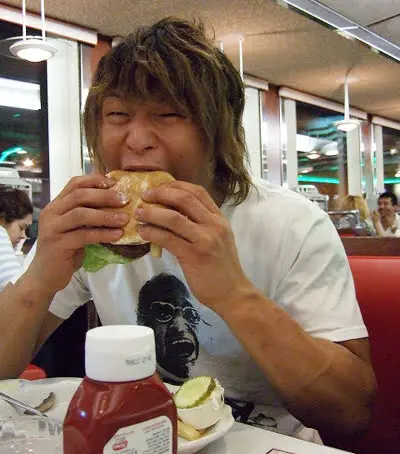 飯伏幸太の食事